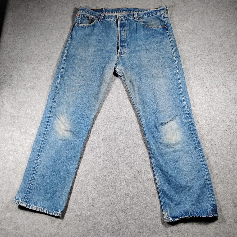 Vintage 90s Levi's 501-0000 Men 38x30 Light Wash Button Fly Made in USA Jeans